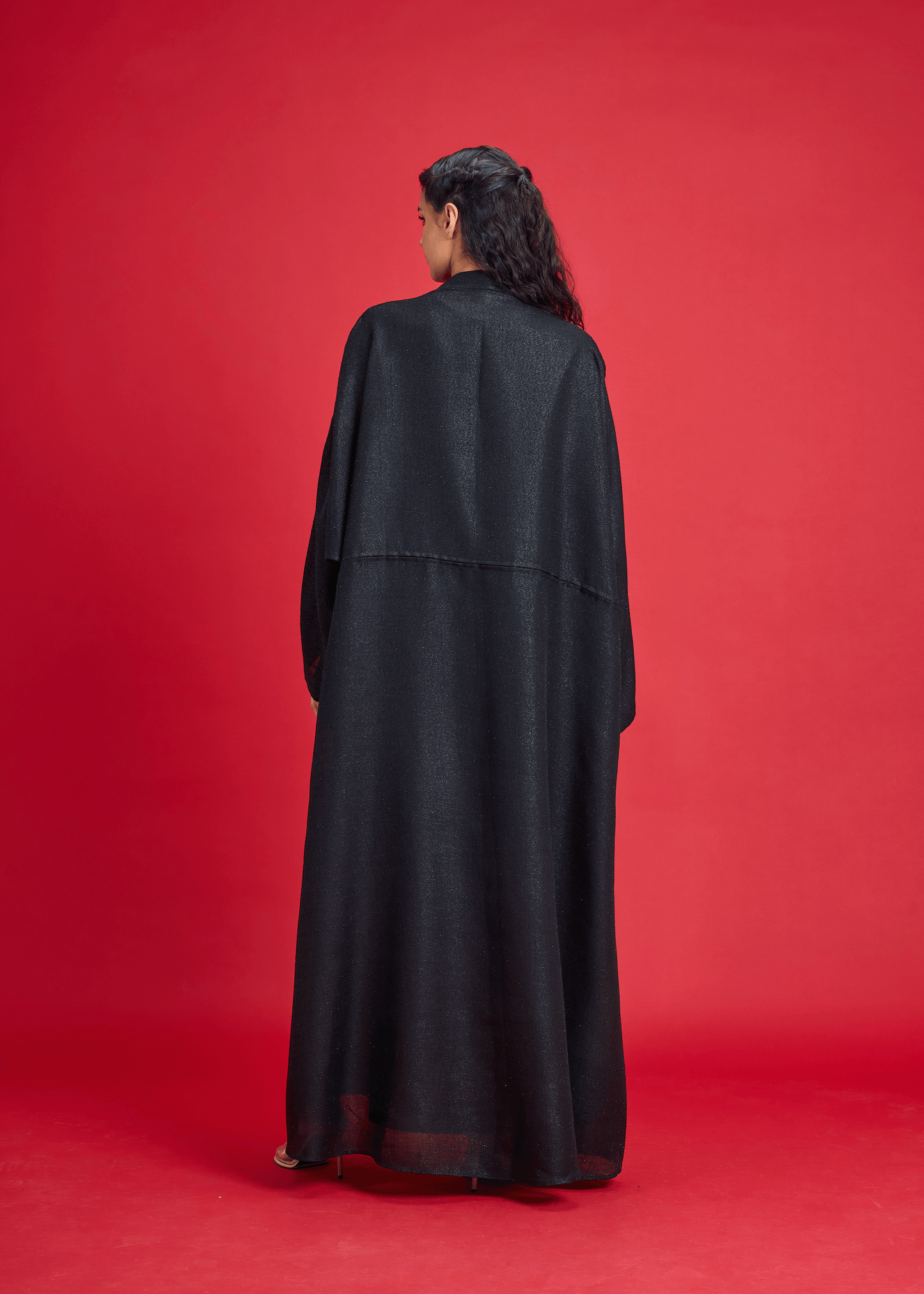 BLACK LOOSE-FIT SHIMMER LINEN ABAYA