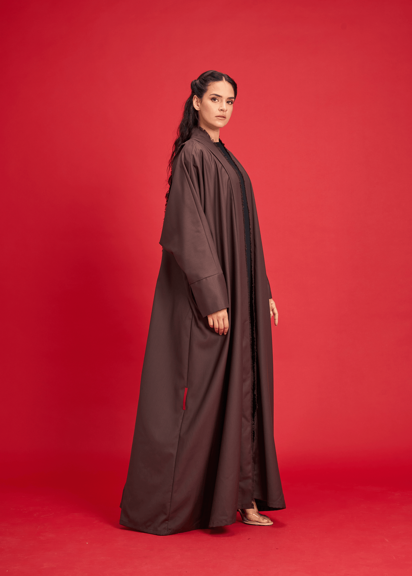 BROWN PANELLED LINEN ABAYA