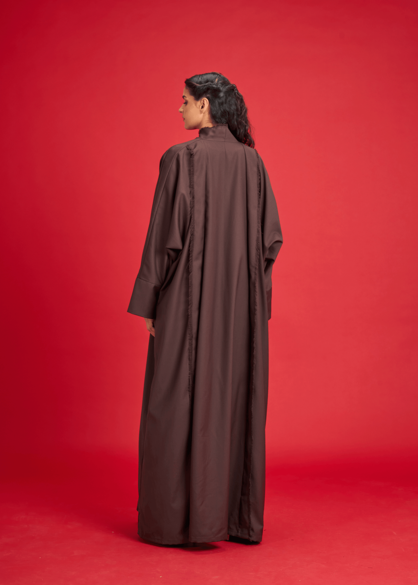 BROWN PANELLED LINEN ABAYA