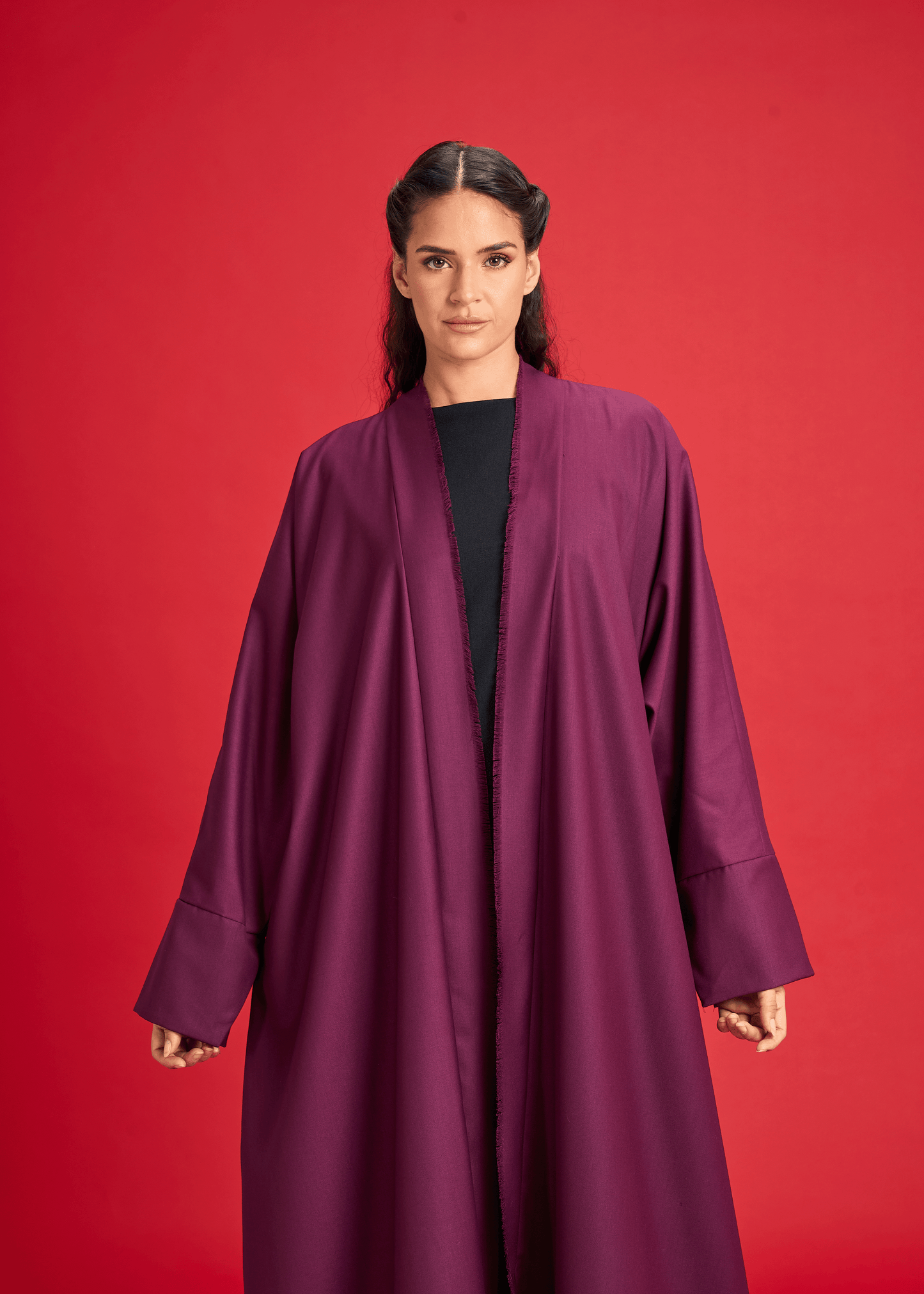 BURGUNDY PANELLED LINEN ABAYA