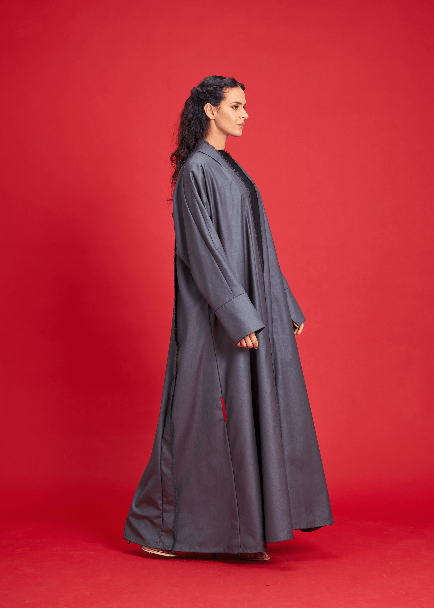 GREY PANELLED LINEN ABAYA
