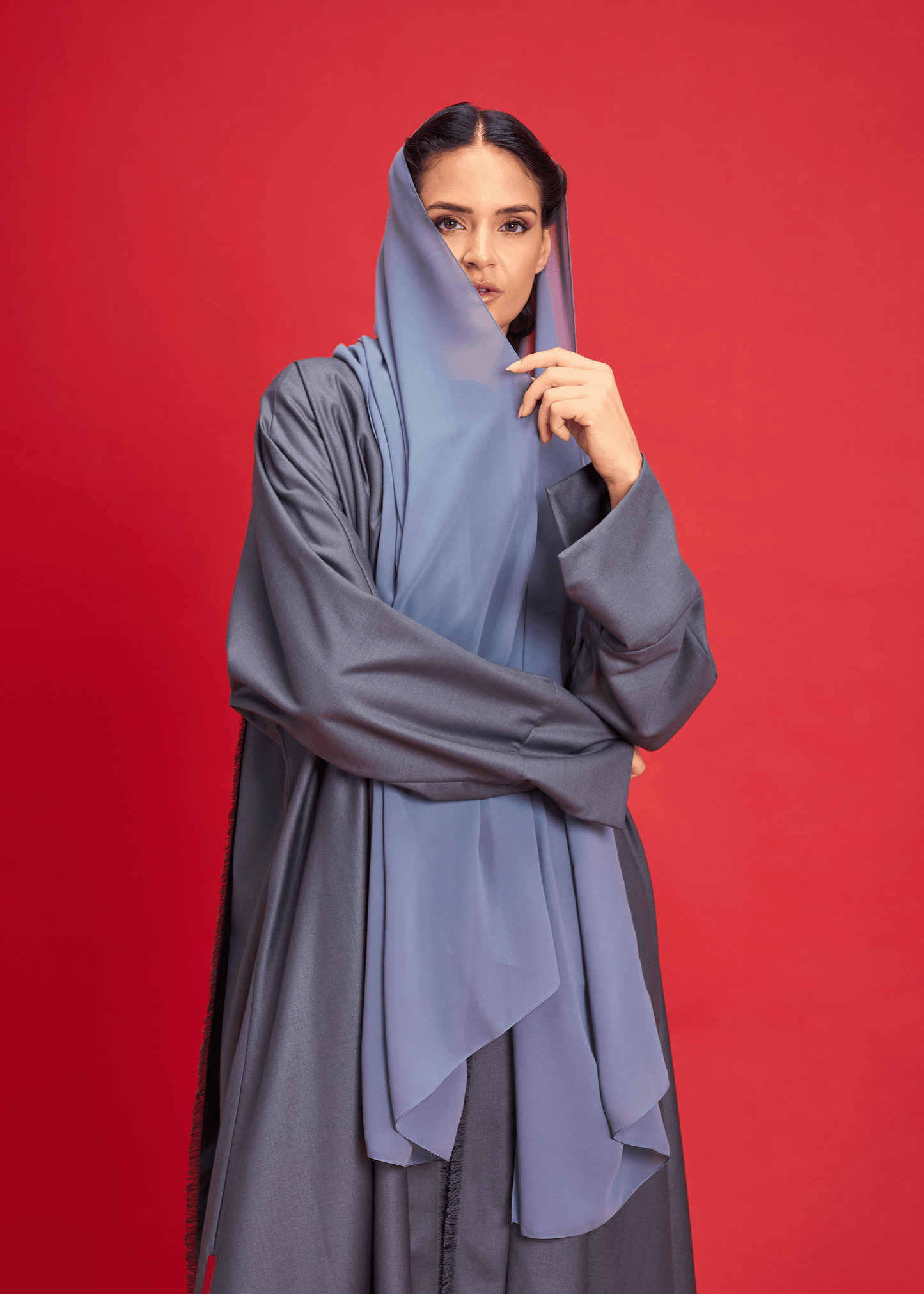 GREY PANELLED LINEN ABAYA
