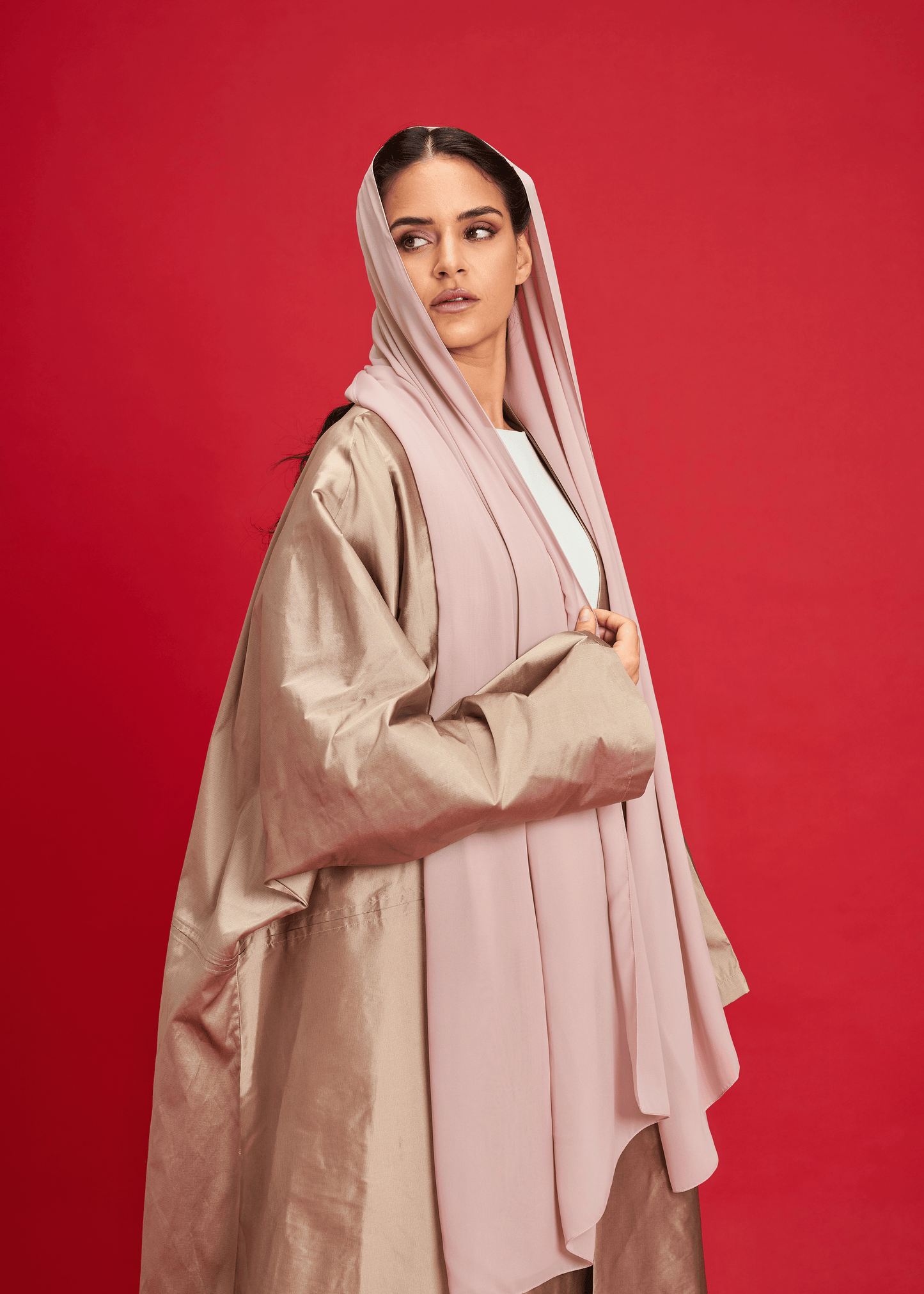BEIGE PLAIN TAFFETA ABAYA