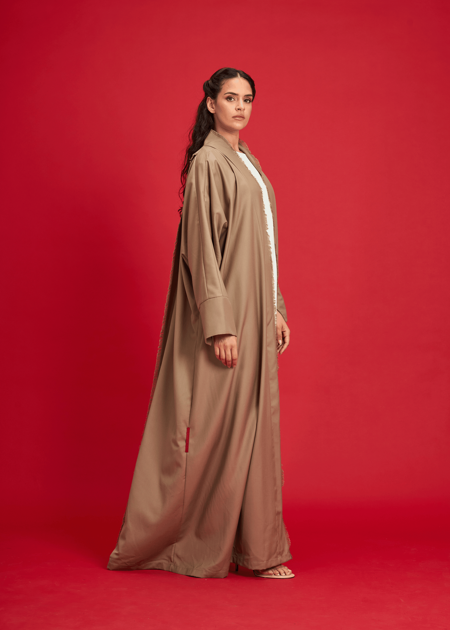 BEIGE PANELLED LINEN ABAYA