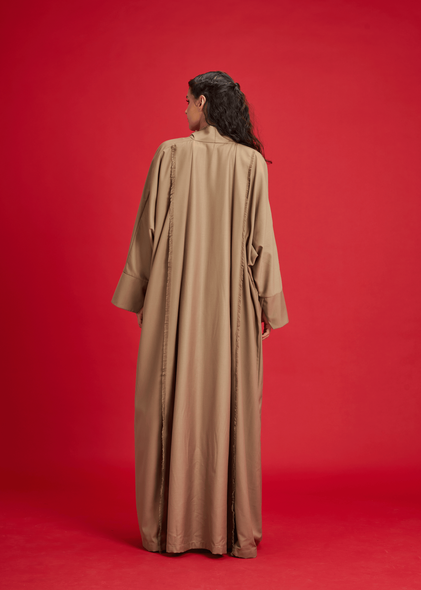 BEIGE PANELLED LINEN ABAYA