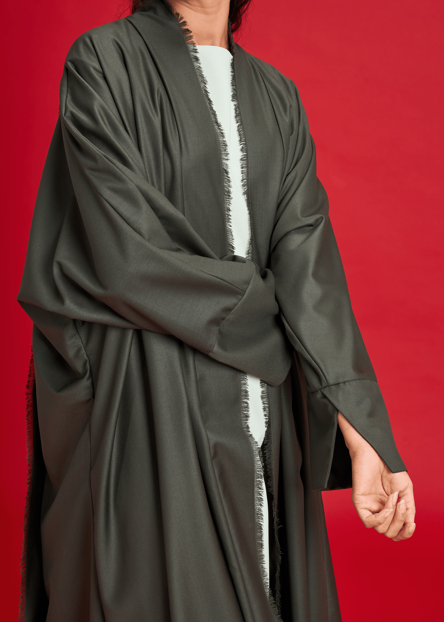ARMY GREEN PANELLED LINEN ABAYA