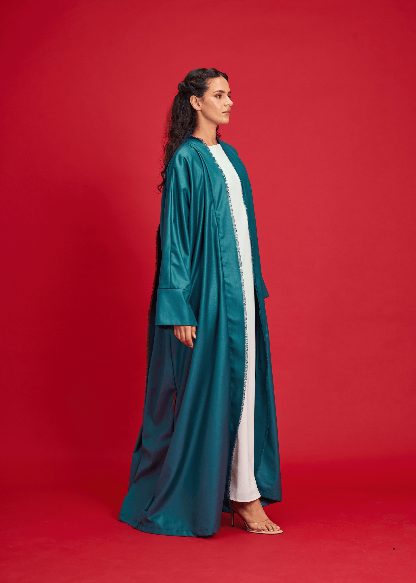 TURQUOISE PANELLED LINEN ABAYA