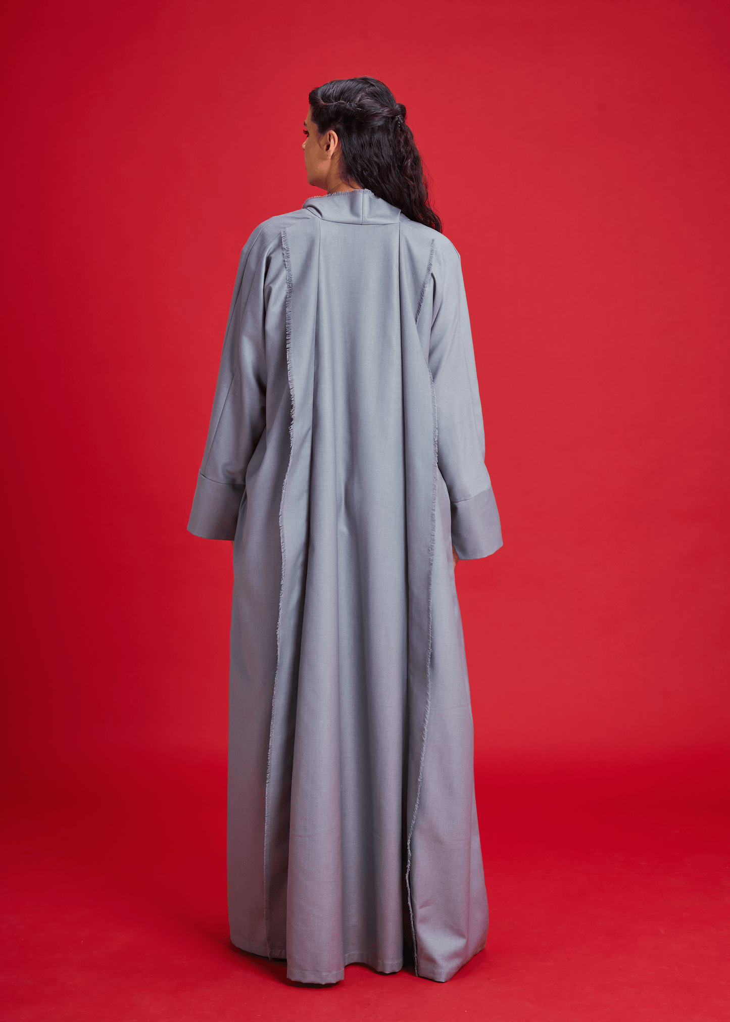 LIGHT GREY PANELLED LINEN ABAYA
