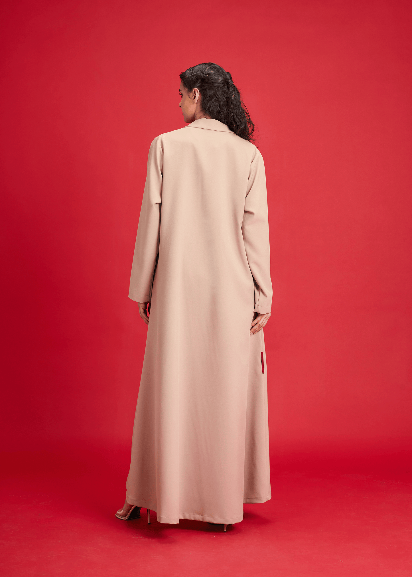 BEIGE LIGHT CREPE COAT STYLE