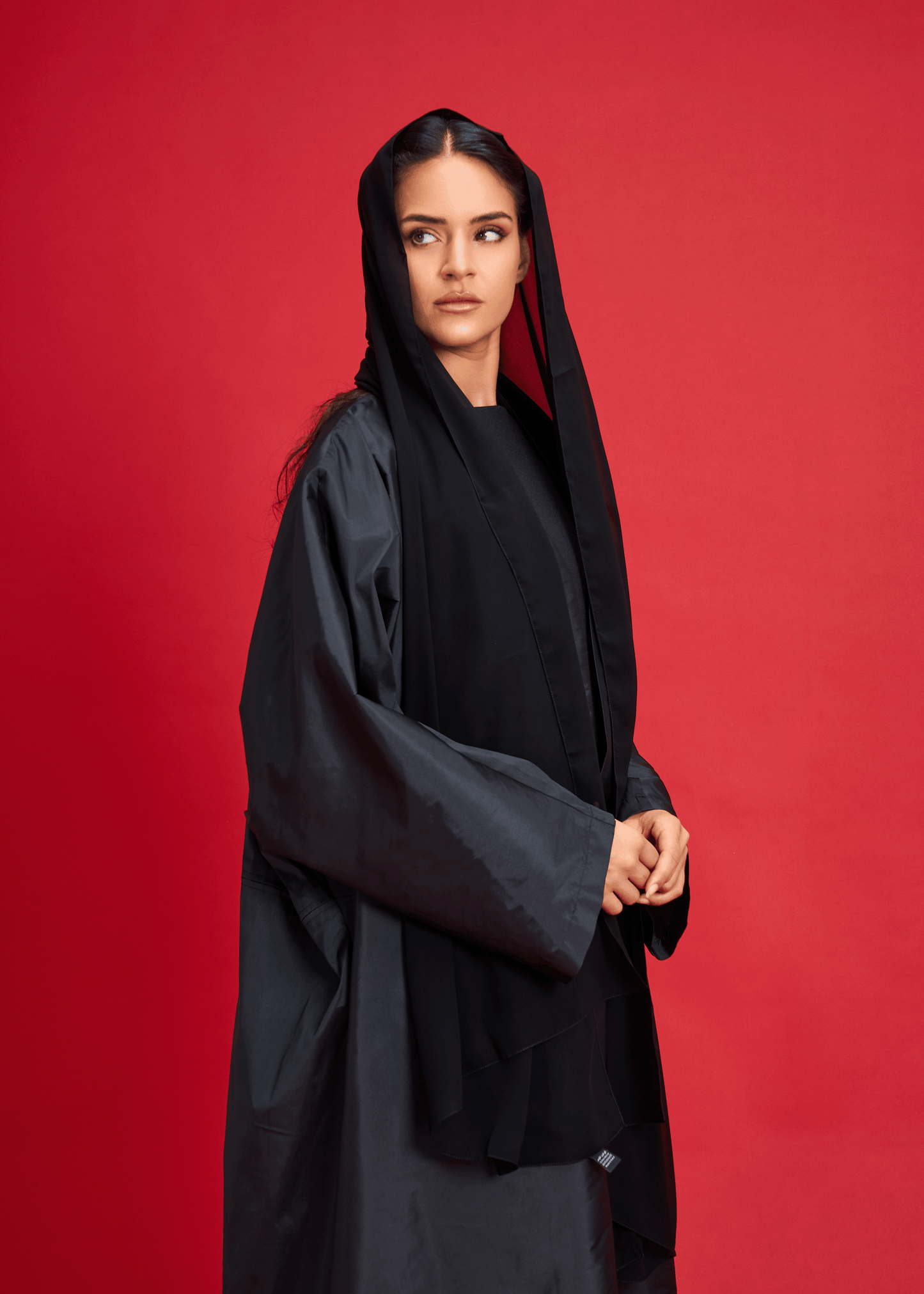 BLACK PLAIN TAFFETA ABAYA