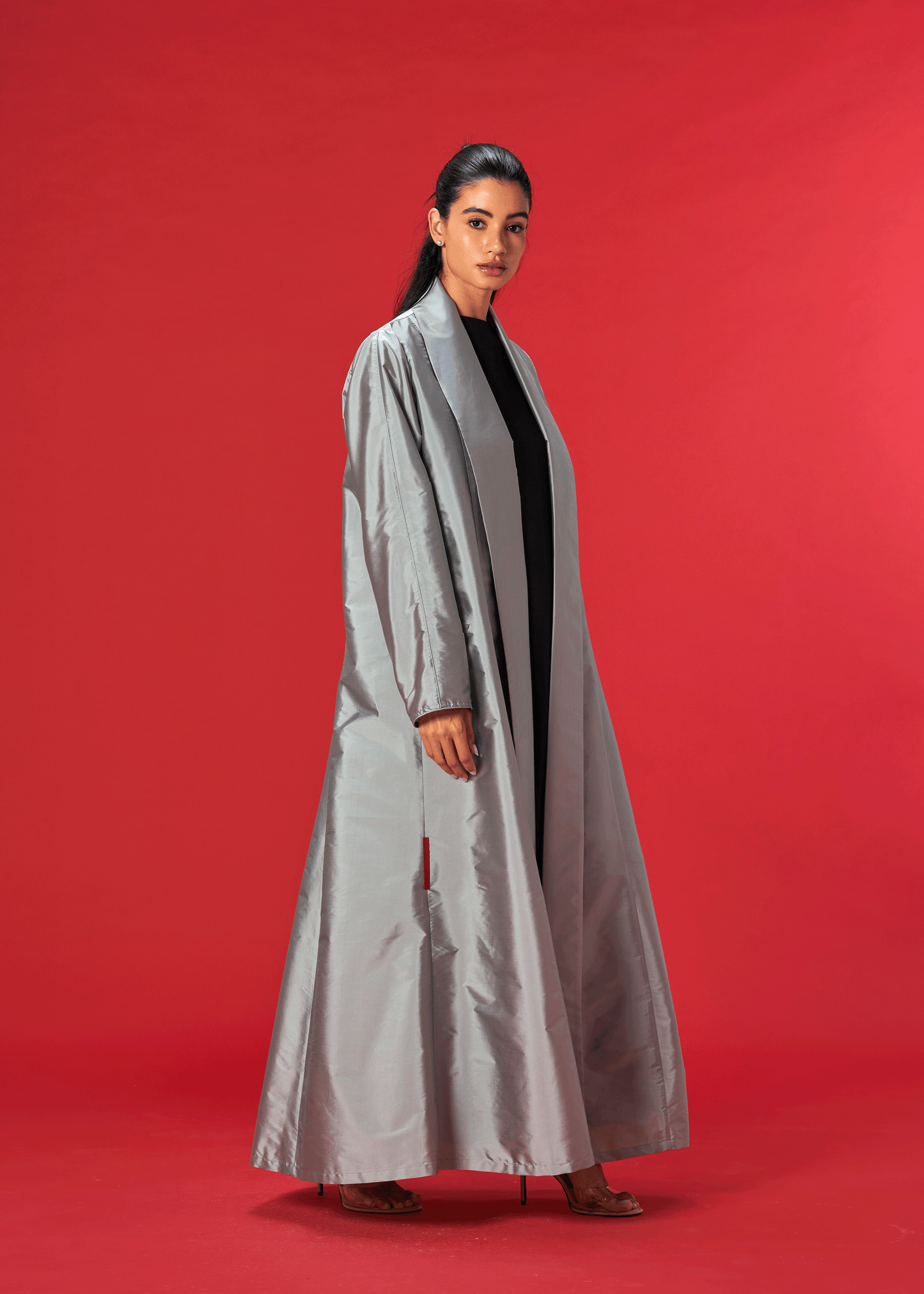SILVER PANELLED TAFFETA ABAYA