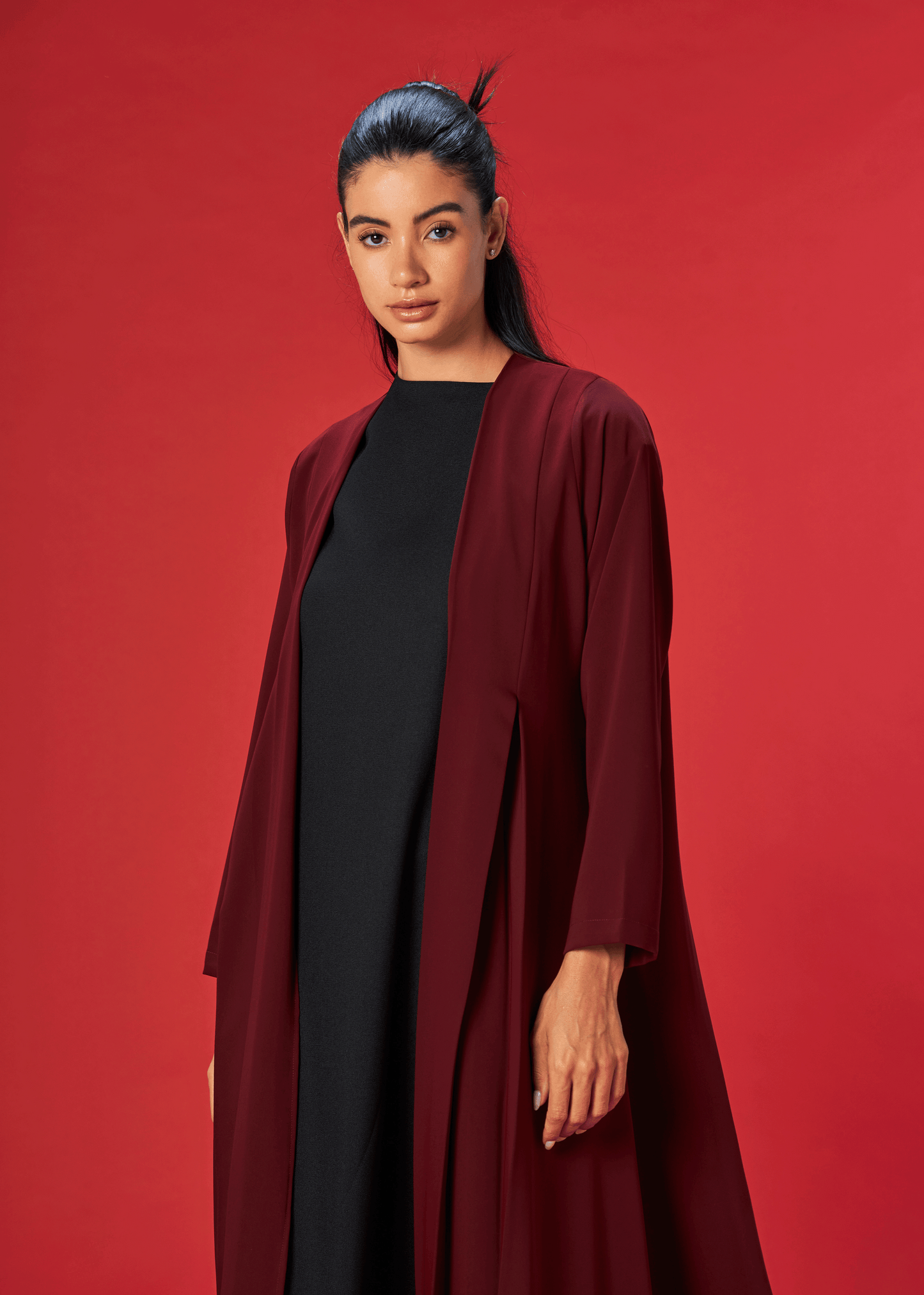 BURGUNDY PLEATED CREPE ABAYA