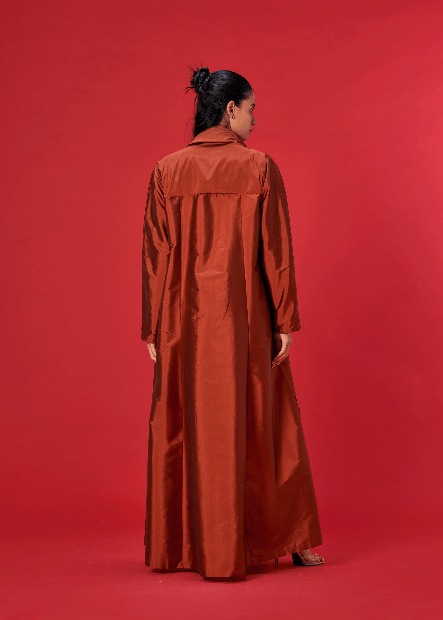 COPPER PANELLED TAFFETA ABAYA