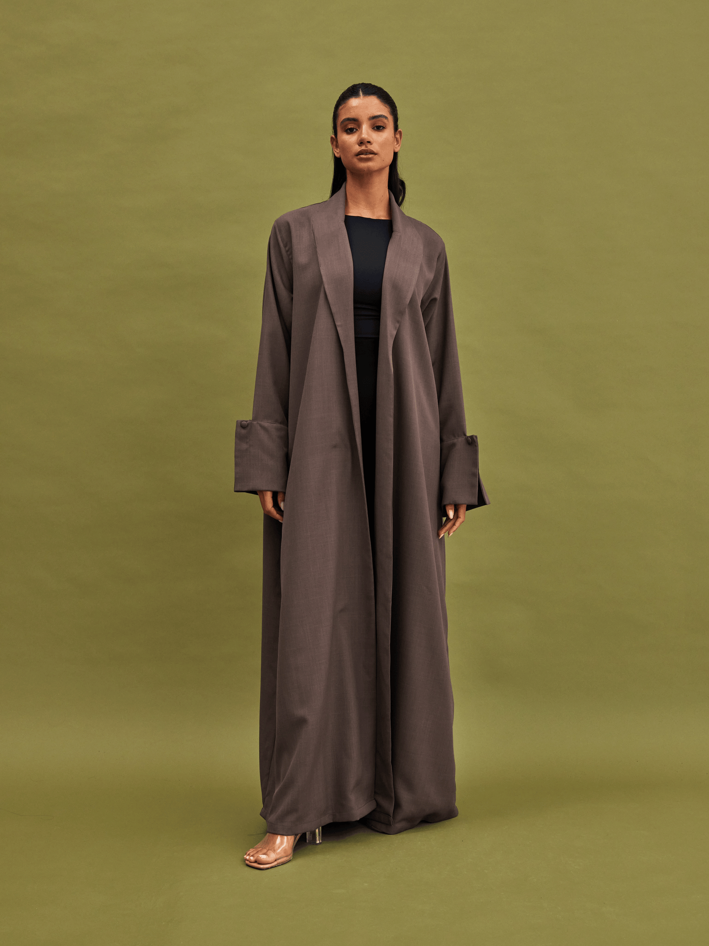 TAUPE PLEATED LINEN ABAYA