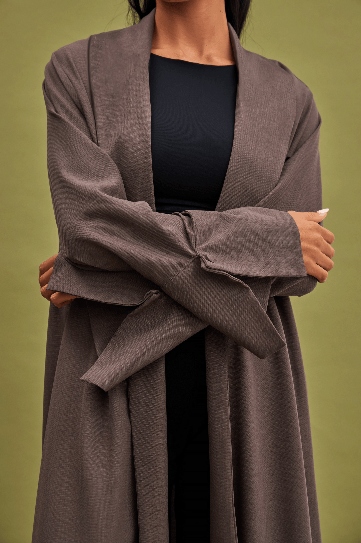 TAUPE PLEATED LINEN ABAYA