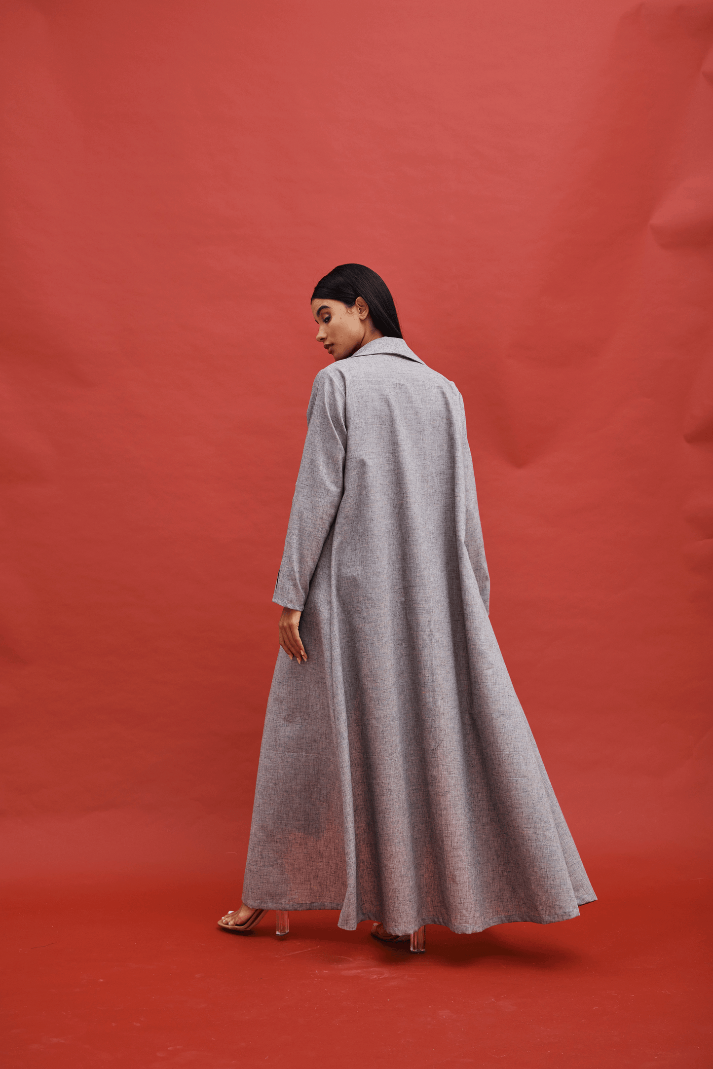 GREY COLLAR LINEN ABAYA