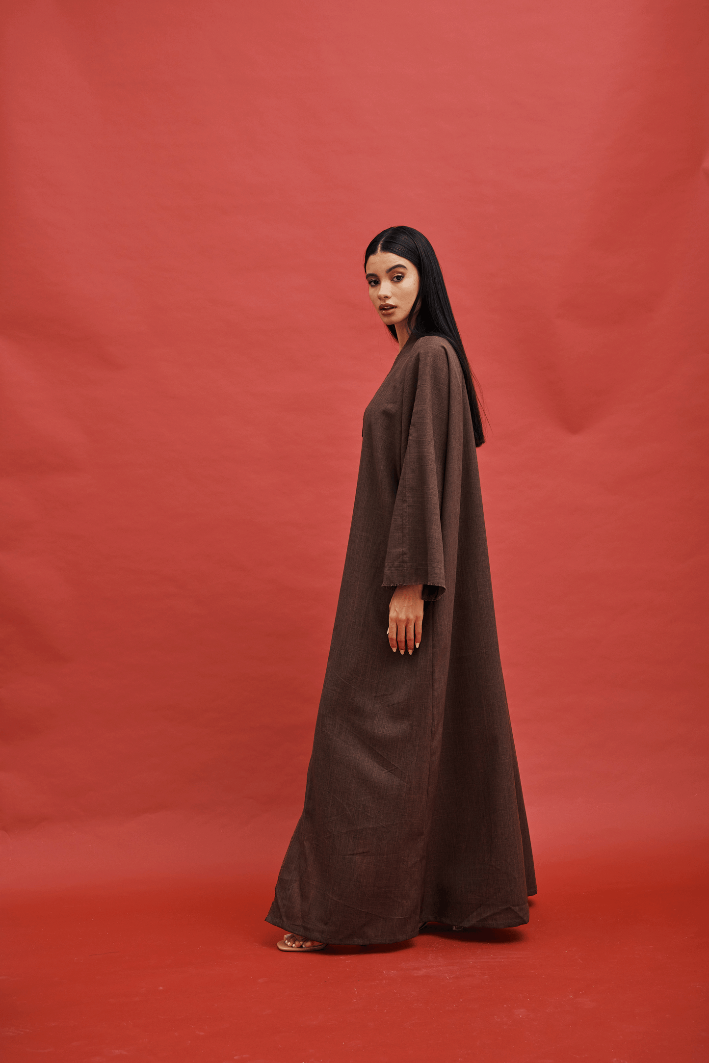 DARK BROWN PLAIN LINEN ABAYA