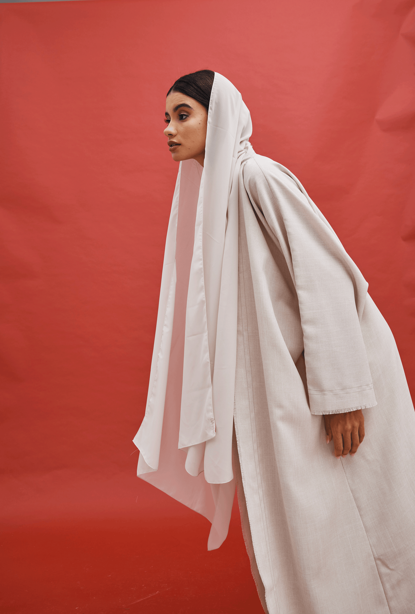 GREY PLAIN LINEN ABAYA