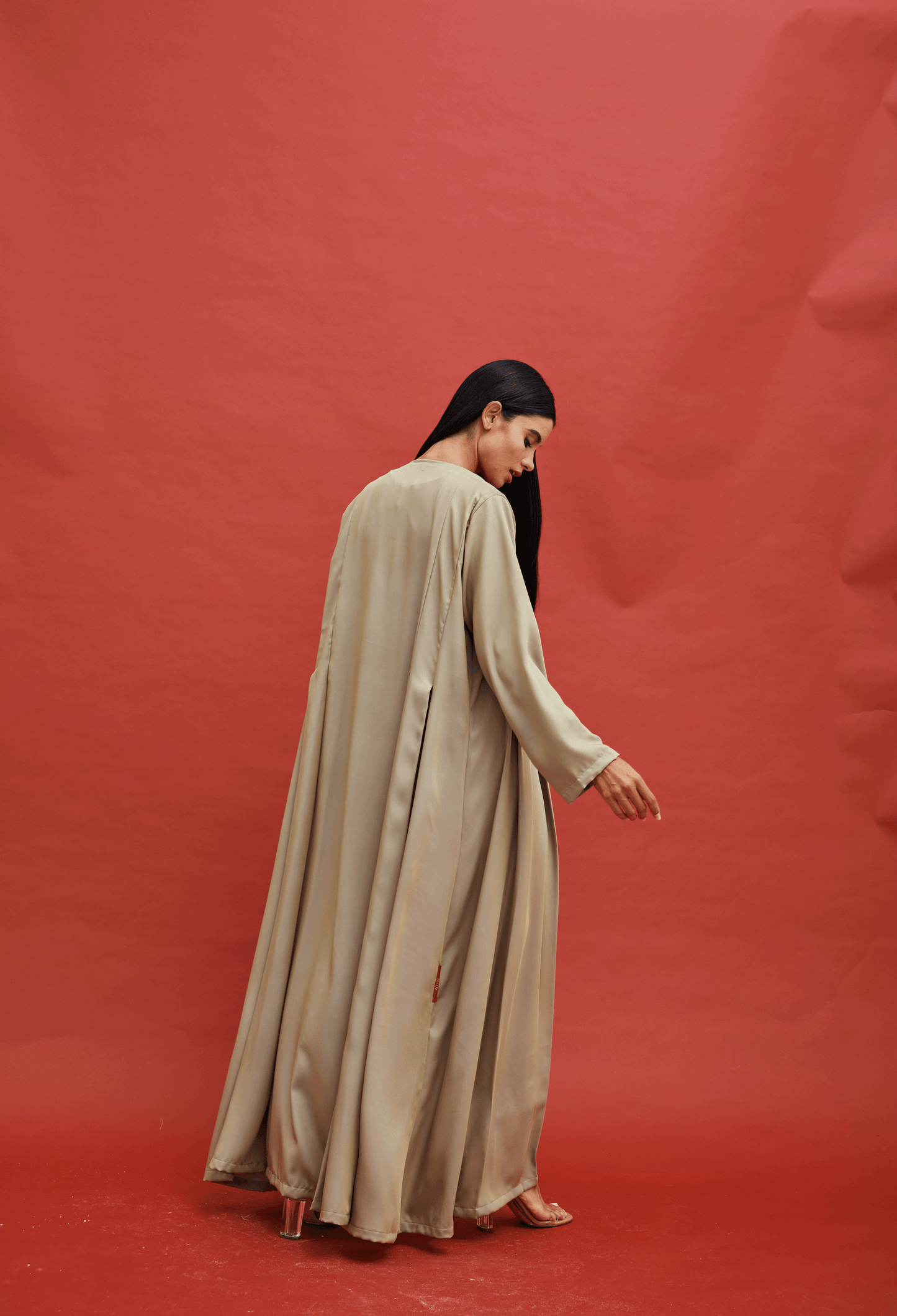 OLIVE CREPE PLEATED ABAYA