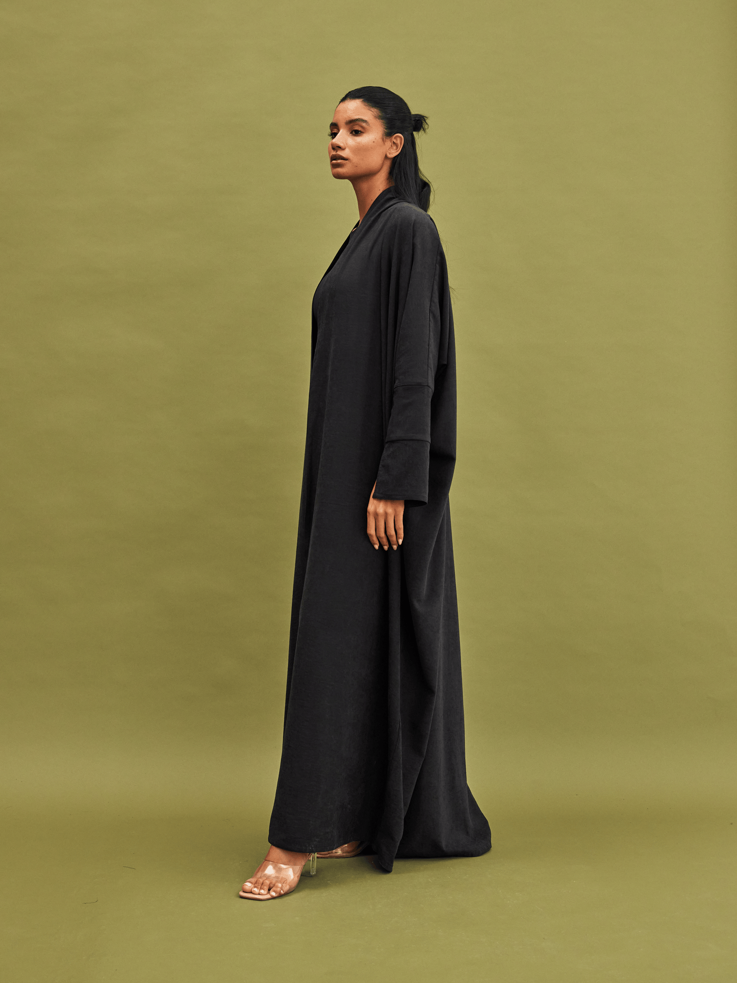 BLACK SLEEVE CUT SUEDE ABAYA