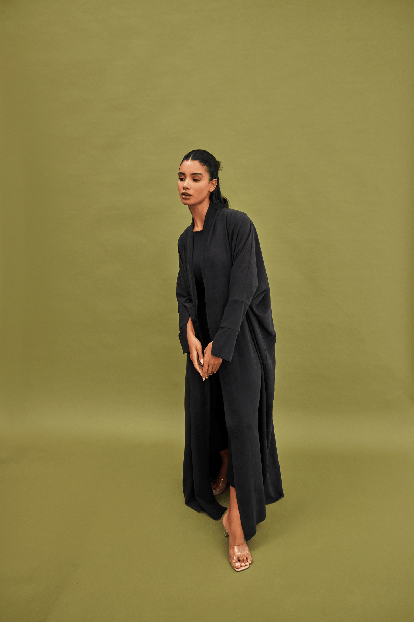 BLACK SLEEVE CUT SUEDE ABAYA