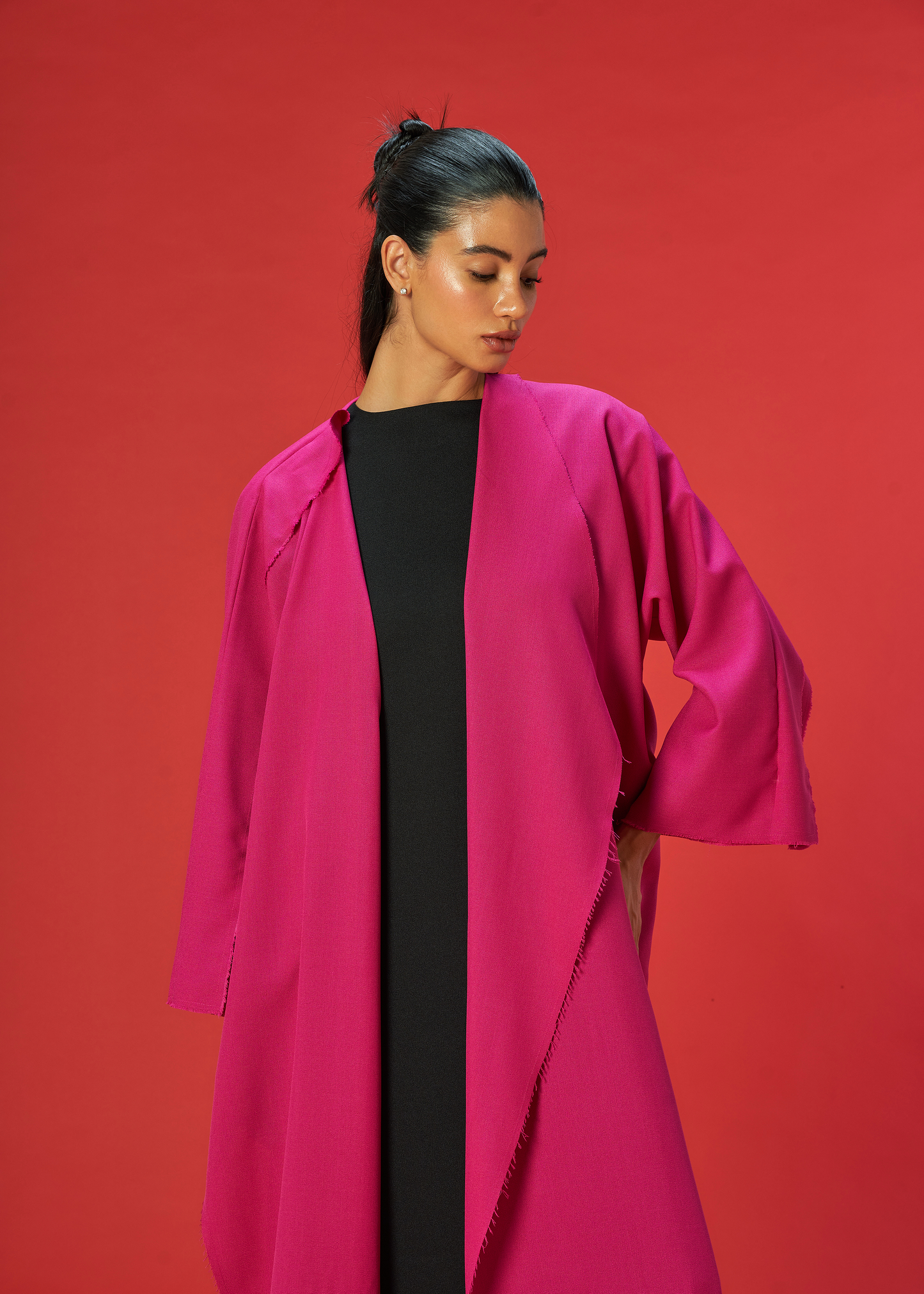 PINK KLOAKS SIGNATURE ABAYA