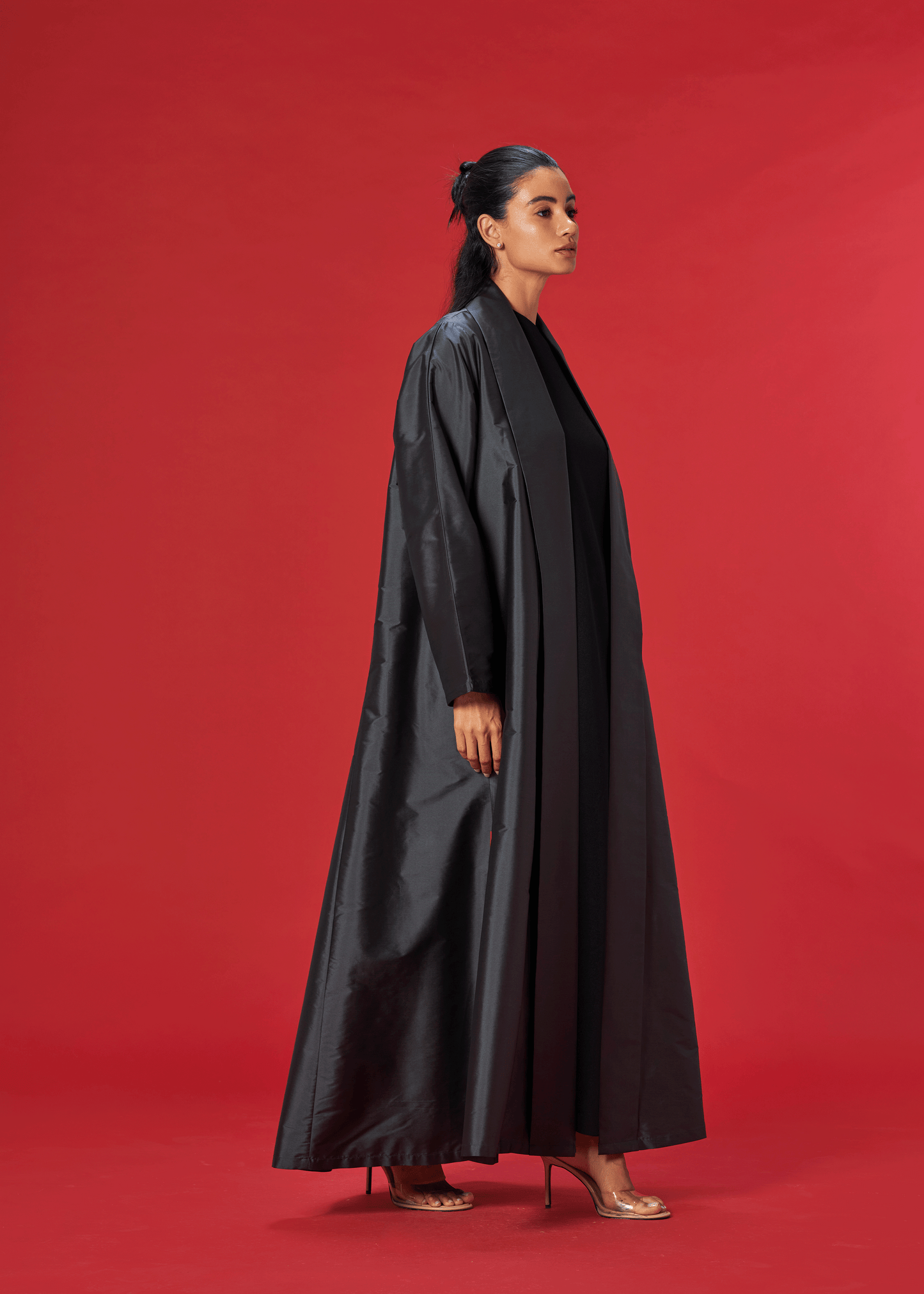 GREY PANELLED TAFFETA ABAYA