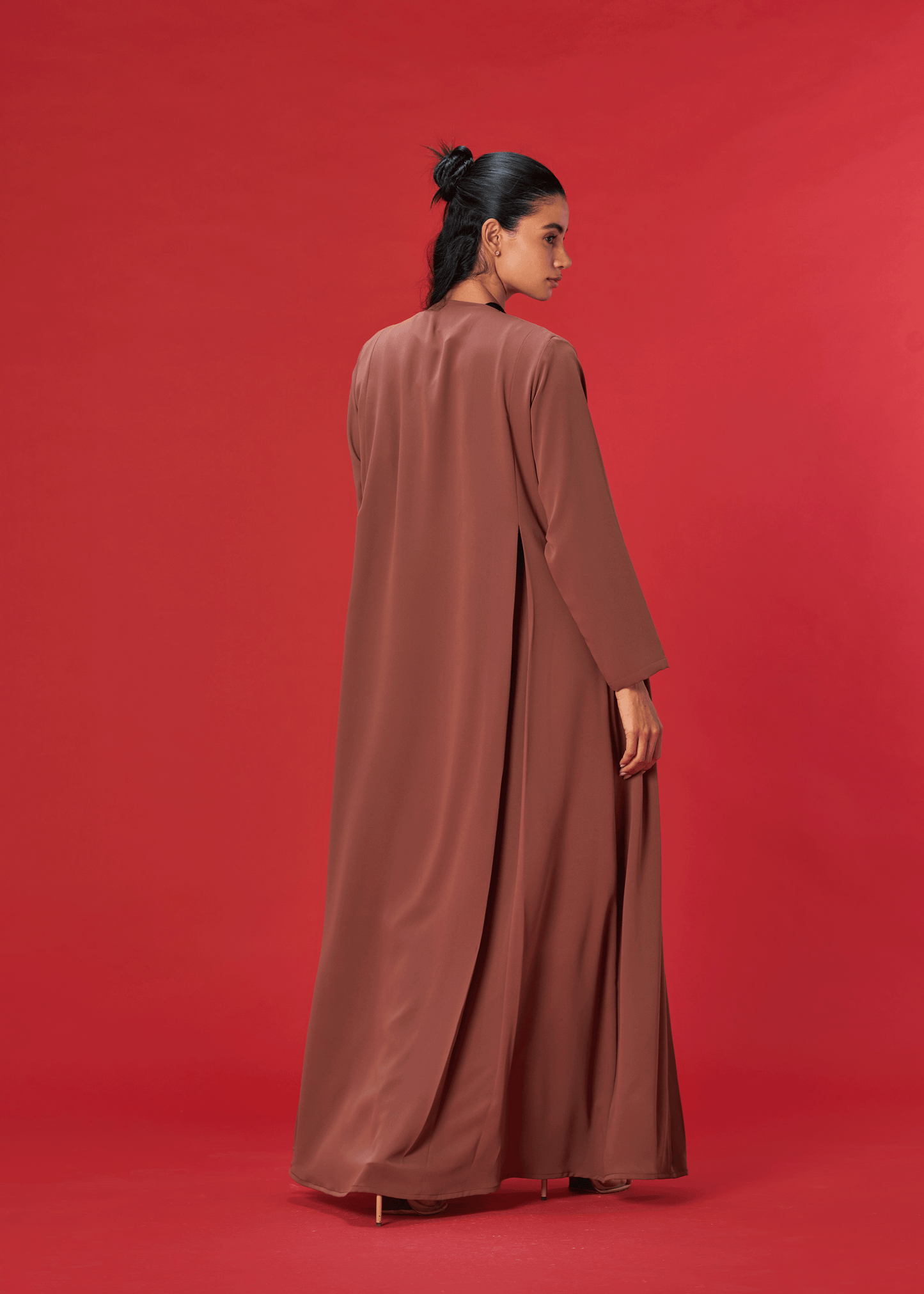 BROWN PLEATED CREPE ABAYA