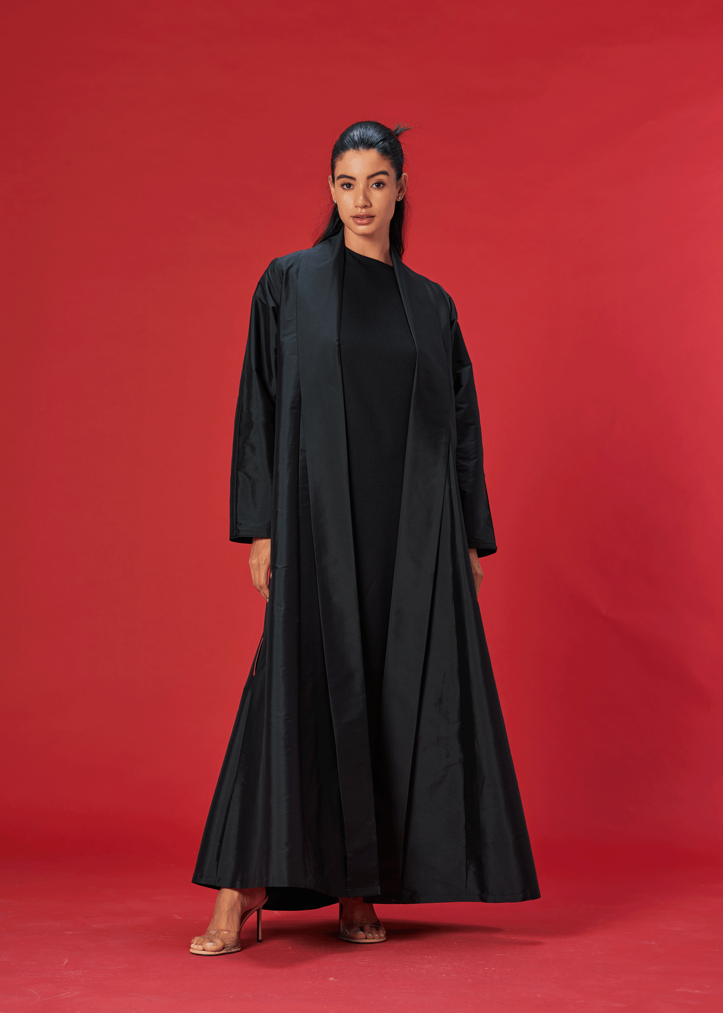 BLACK PANELLED TAFFETA ABAYA