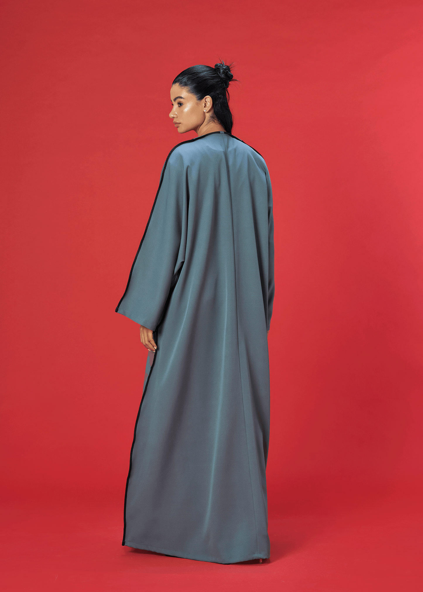 GREY TWO TONED CREPE ABAYA