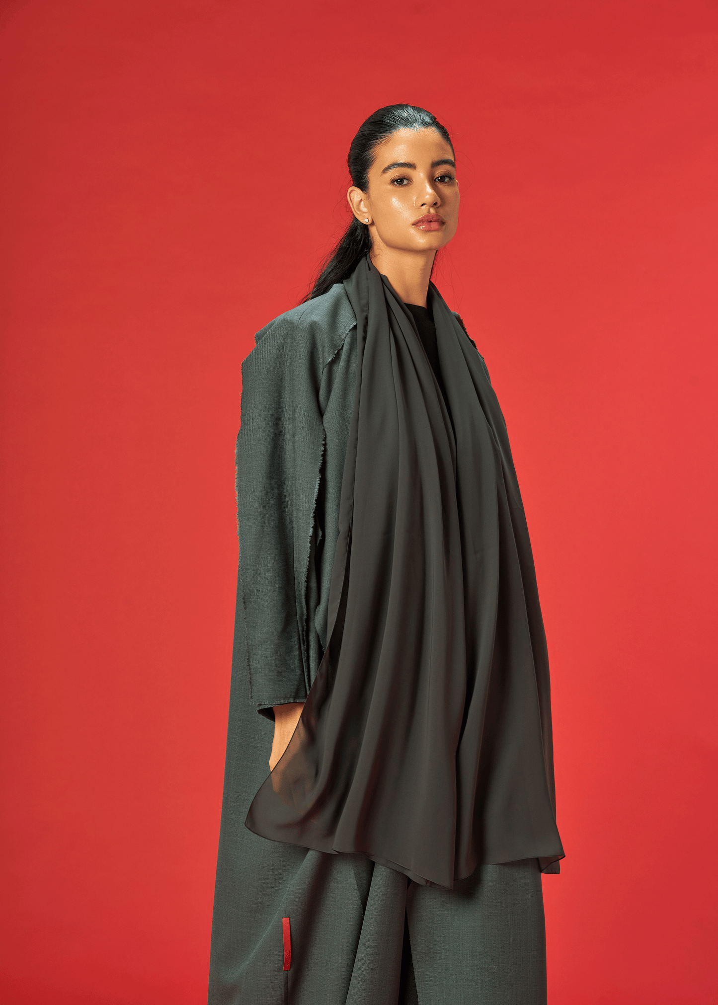 GREY KLOAKS SIGNATURE ABAYA