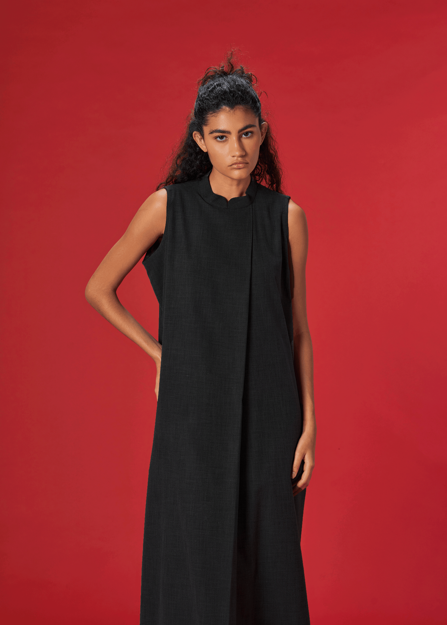 BLACK LINEN INNER